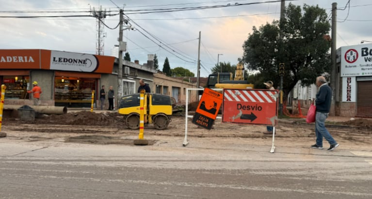 Cómo siguen las obras en el socavón de av. Vélez Sarsfield y cuándo quedará listo