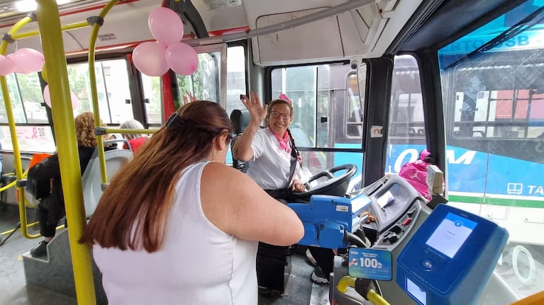 Grupo Fam se suma al Octubre Rosa con una campaña de concientización en sus colectivos