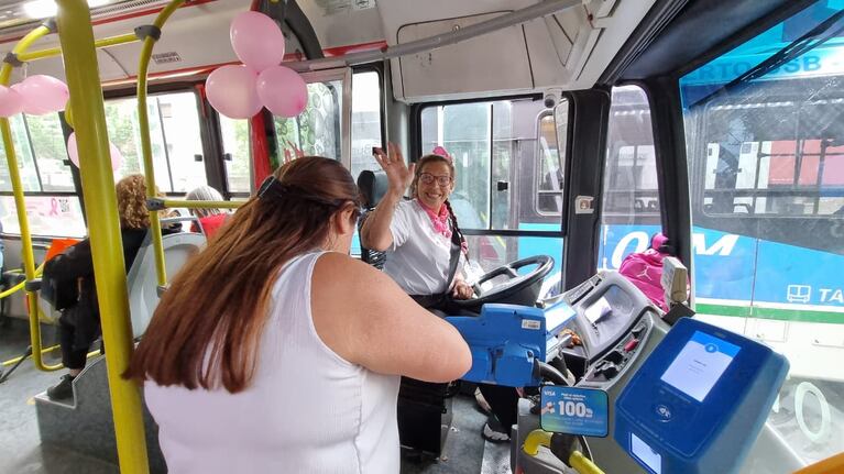 Grupo Fam se suma al Octubre Rosa con una campaña de concientización en sus colectivos