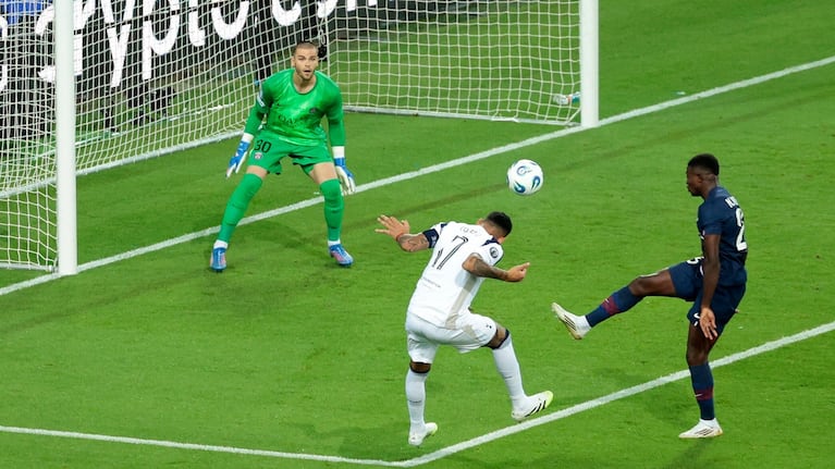 Con blooper incluido, el gol del Cuti Romero y el 2 a 0 del Tottenham ante el PSG