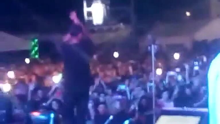 El abrazo entre Ulises Bueno y Pupú Mossello