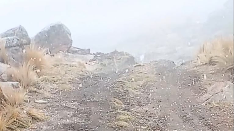 Nieve en cerro Champaquí