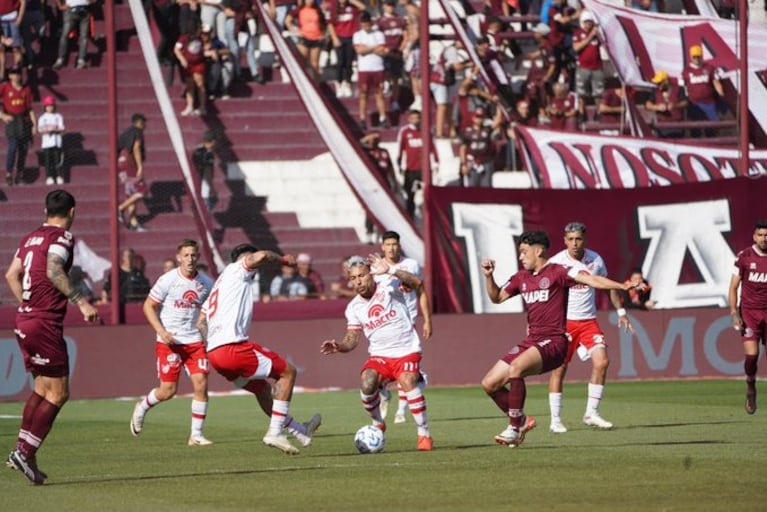 Instituto cae ante Lanús: el gol que marcó el 2 a 0 en un encuentro clave