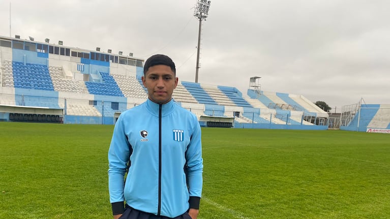 El secreto de Oyola en su golazo para Racing de Nueva Italia, que ya candidatean al Premio Puskás