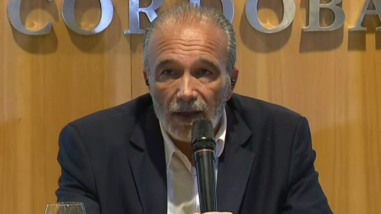 Llaryora firmó el decreto que convierte a EPEC en Sociedad Anónima: las claves del anuncio