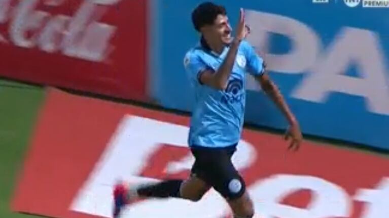 Belgrano puso el 2 a 0 con un gol de cabeza de Troilo