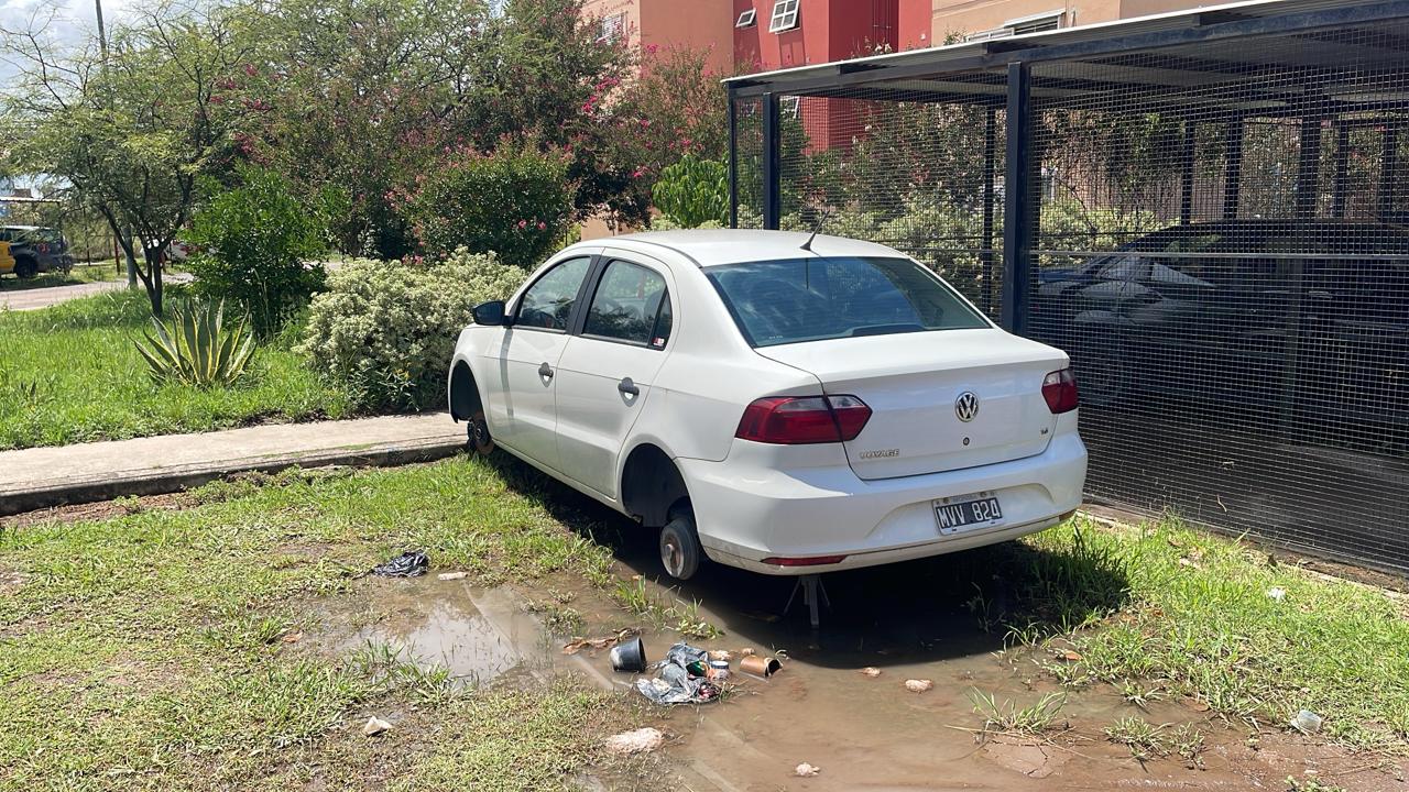 Un complejo de barrio Marqués, asolado por los robos de ruedas