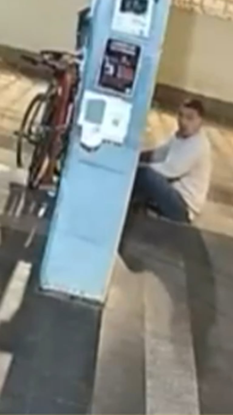 Son estudiantes y les robaron su único medio de transporte