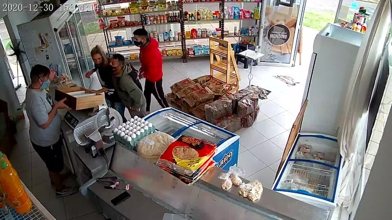 Córdoba: robaron armados en un almacén