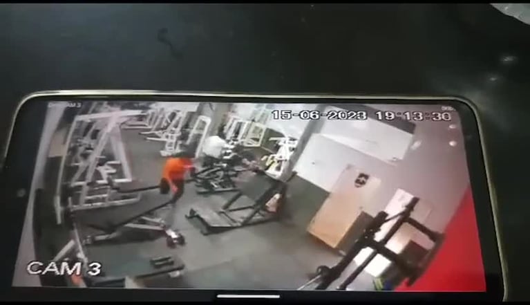 Atacó a los tiros a su exyerno en el gimnasio