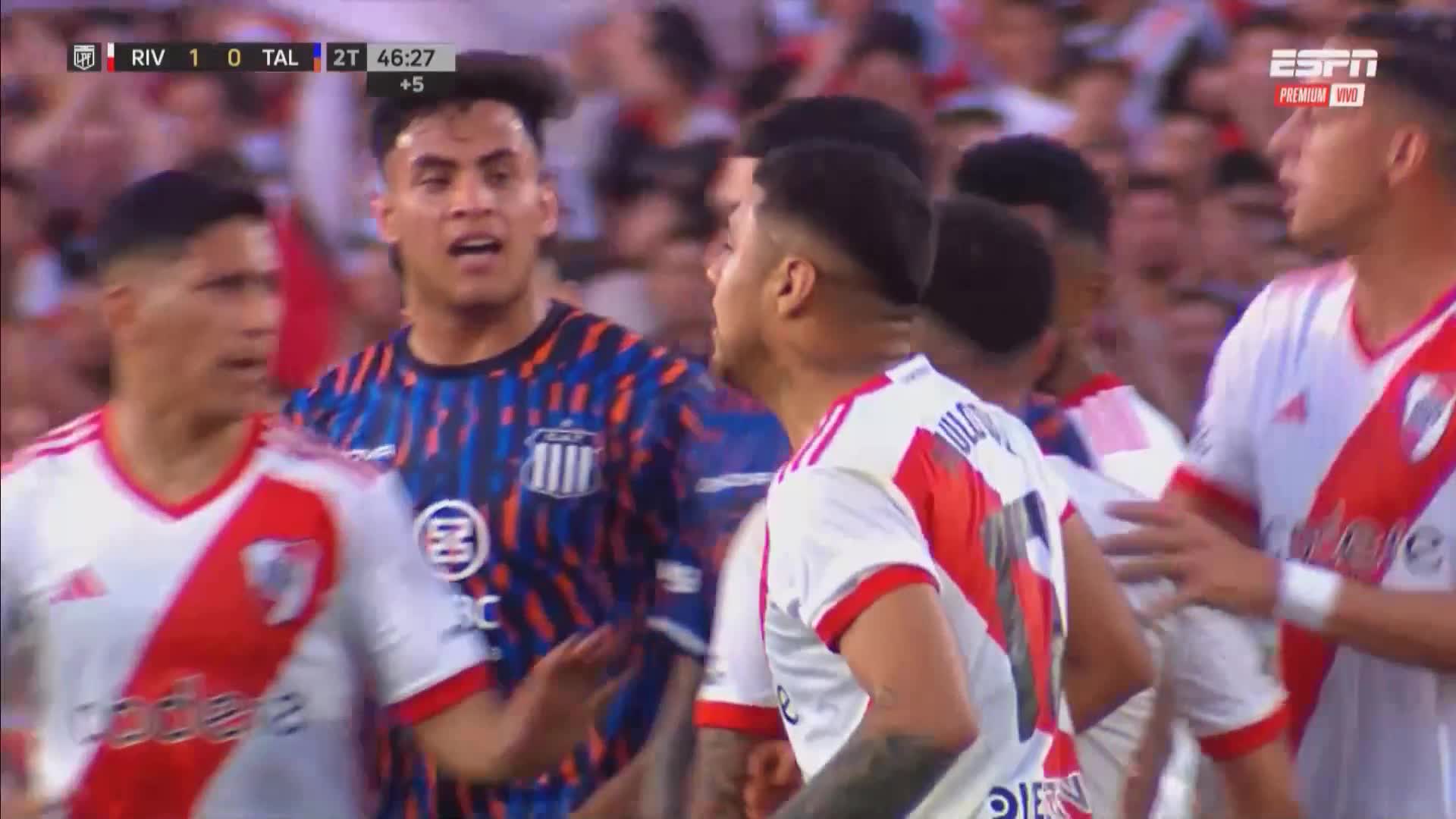 Se calentó el final entre Talleres y River