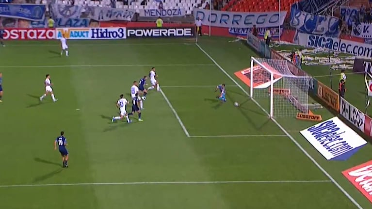 De cabeza, Galarza puso el 1 a 0 para Talleres
