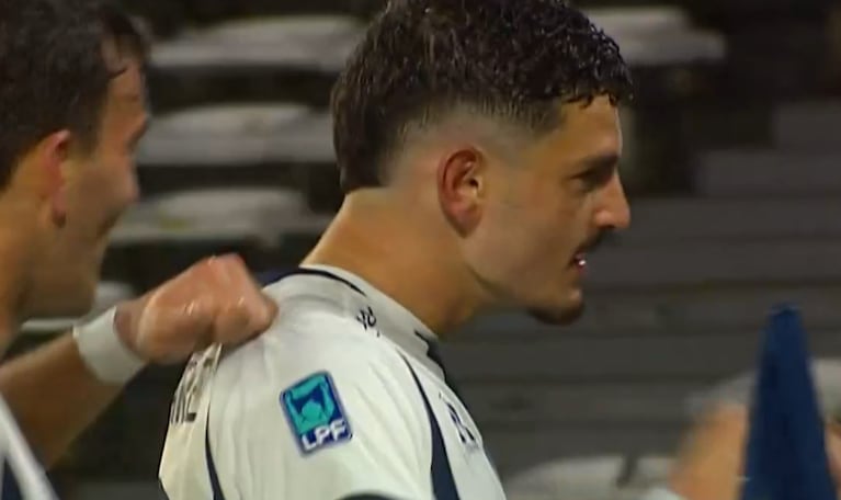 Golazo de Álvarez Martínez para el 1-0 de Talleres a Unión