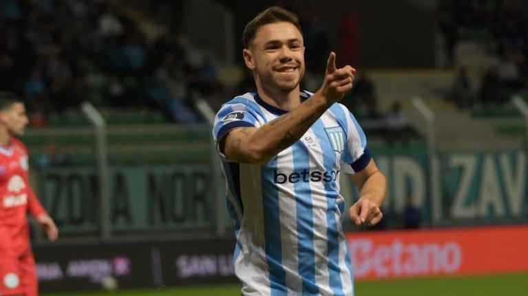 El gol de cabeza de Conechny y el 1 a 0 de Racing ante Belgrano
