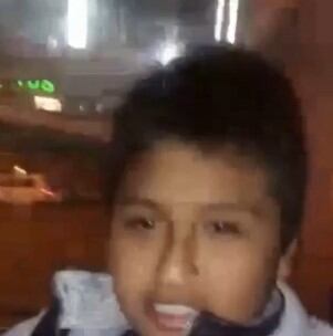 Las imágenes del "Pequeño J" arriba de un colectivo cuando tenía 13 años