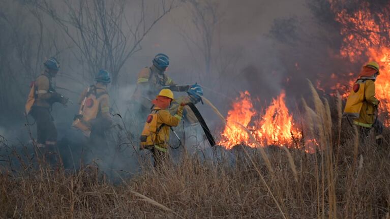 El ministro de Salud destacó la evolución de los bomberos internados por quemaduras