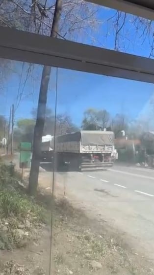 La peligrosa maniobra de un camionero en la E55