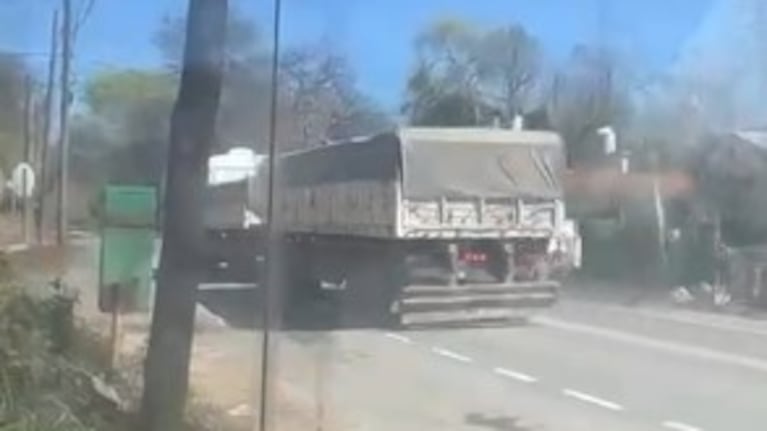 La peligrosa maniobra de un camionero en la E55
