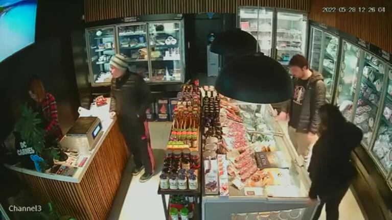 Nordelta: el momento en el que el abogado robó el trozo de carne
