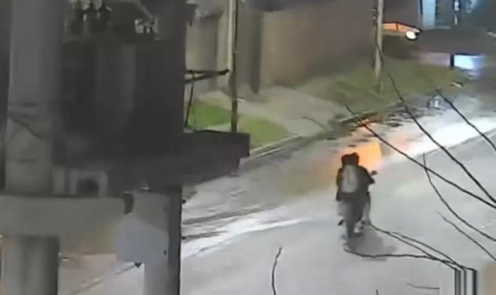 Cayó un delincuente de 14 años que le robó desde un a moto a un ciclista en Córdoba