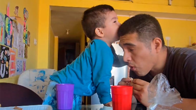 El tierno gesto de un nene a su papá: “Te amo”