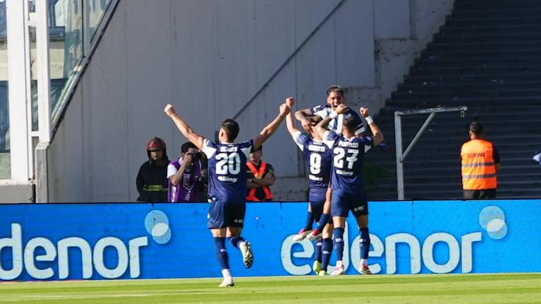 El golazo de Galarza y el 1 a 0 de Talleres sobre Instituto