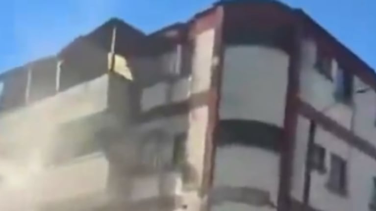 Edificio caído por el fuerte terremoto en Colombia