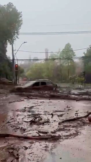 Impresionante aluvión en Santiago de Chile