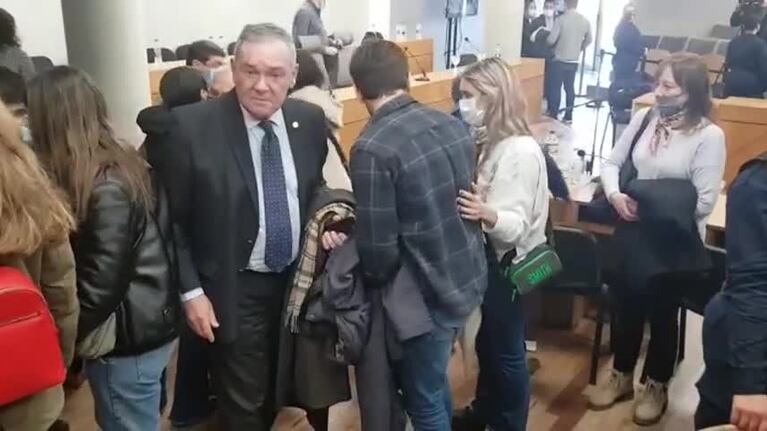 El abrazo de Marcelo y Facundo Macarrón en el final del juicio