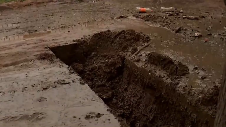El reclamo de los vecinos que no pueden transitar su barrio