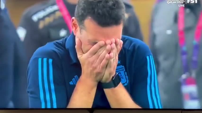 La emotiva reacción de Scaloni, el DT campéon