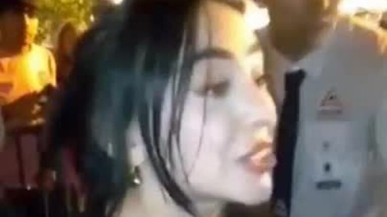 Una fan interpeló a Nicki Nicole por Peso Pluma