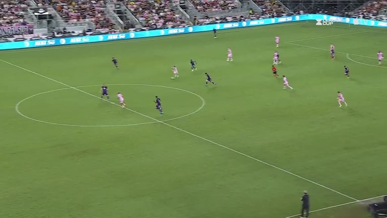 Otro golazo de Messi para el 3 a 1 sobre Orlando City