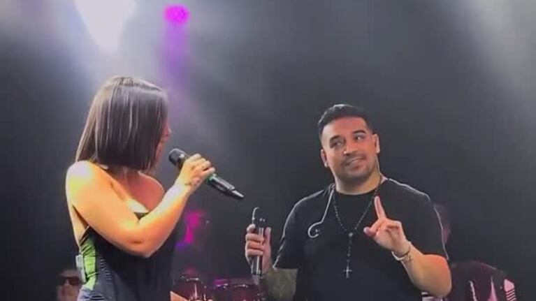 Neno Aguirre visitó a Ángela Leiva y se subió al escenario