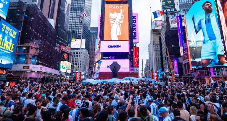 El Doce en la Copa América: el color del banderazo argentino en Nueva York en la previa de Argentina-Chile