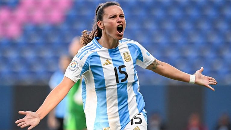 El golazo de la cordobesa Bonsegundo en el triunfo de Argentina ante Uruguay por la Copa América