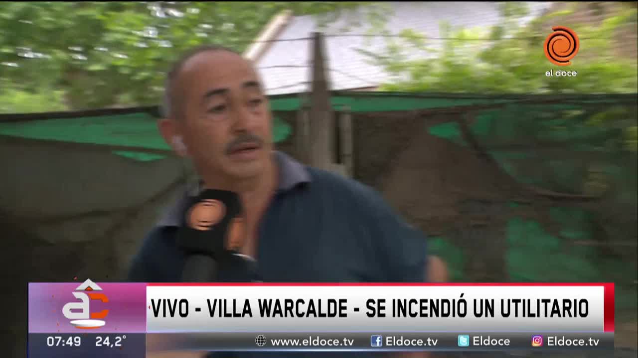 Se incendió un transporte privado en Villa Warcalde