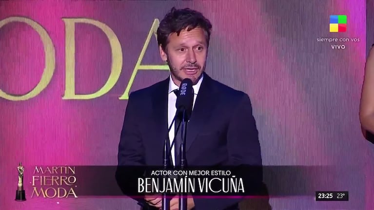 El enojo de Pampita y la dedicatoria de Vicuña