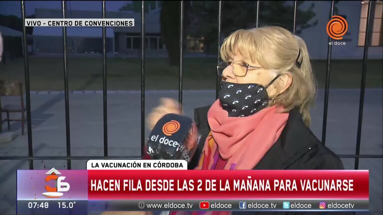 Así continúa la vacunación en Córdoba: hacen fila desde las 2 de la madrugada