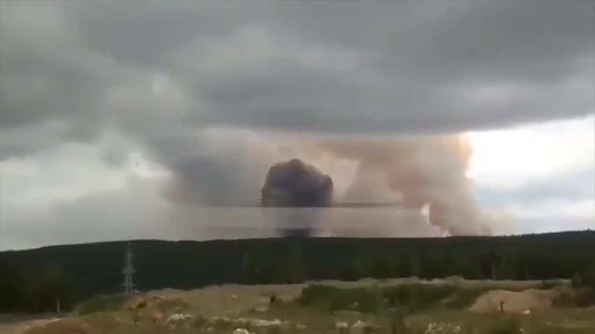 El momento de la explosión en Siberia