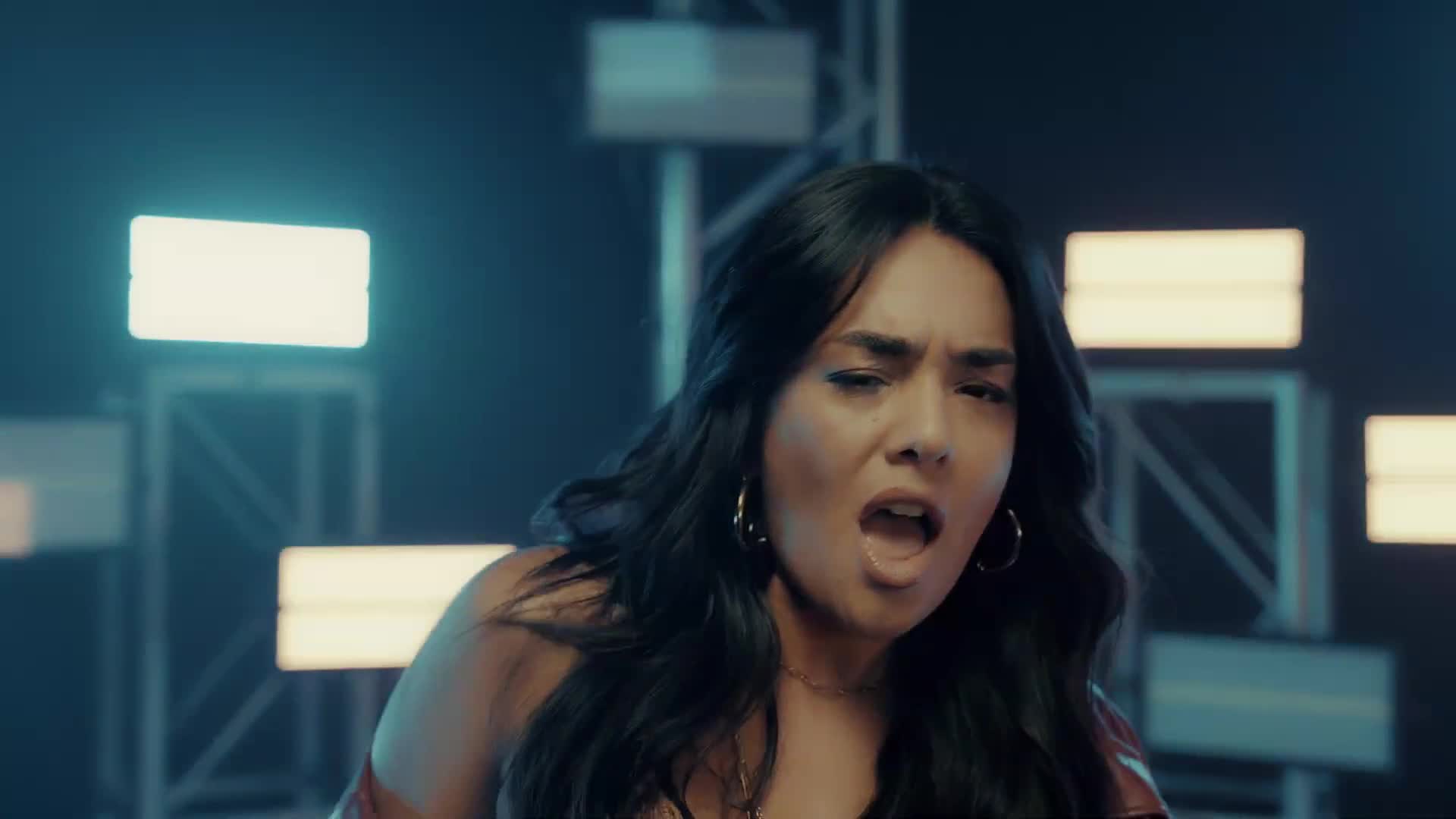 DesaKTa2 estrenó "No me enteraba" junto a Magui Olave y Ángela Leiva