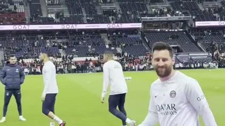 La reacción de Messi al grito de un hincha argentino