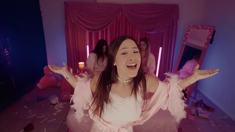 Valentina Márquez estrenó "Favorita" con un curioso videoclip