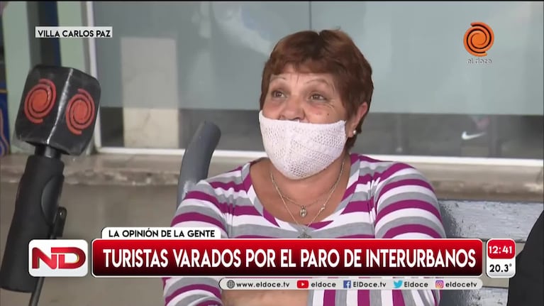 Paro sorpresa de interurbanos: el drama de turistas varados en Córdoba
