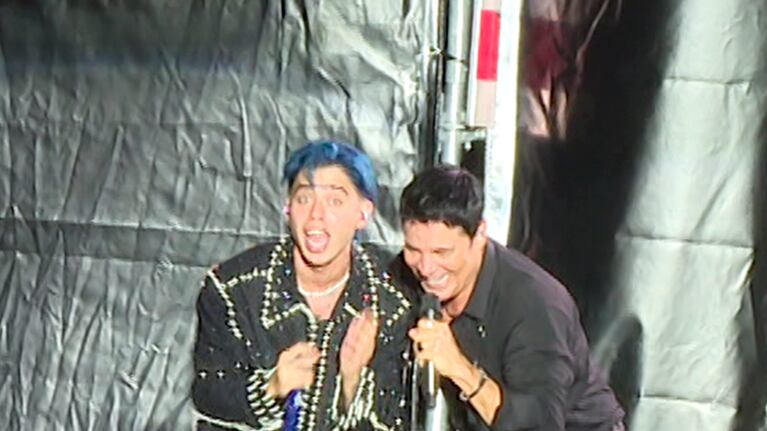La ovación a Luck Ra en el show de Chayanne