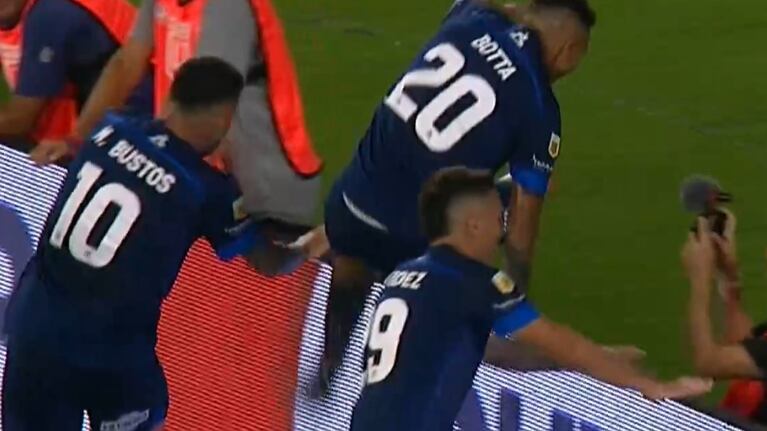 El gol de Botta y el 2 a 1 de Talleres sobre Instituto