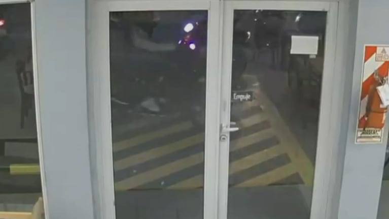 Otra horda de motos quiso robar en una Shell