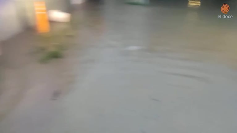 El agua puso en vilo a La Carlota