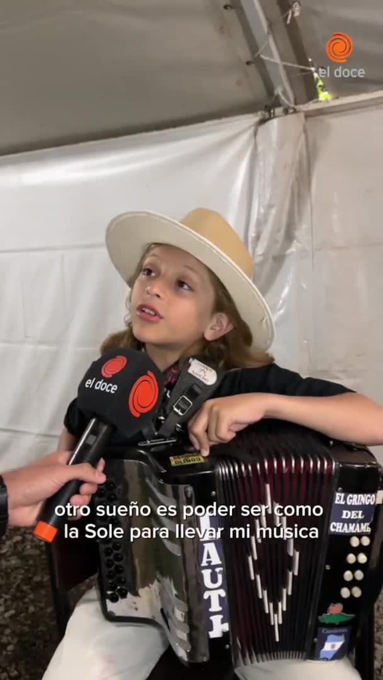 La historia de Lauti, el niño sensación que tocó chamamé con La Sole