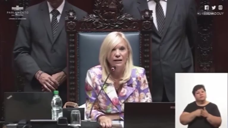 Error en un minuto de silencio en el Senado de Uruguay